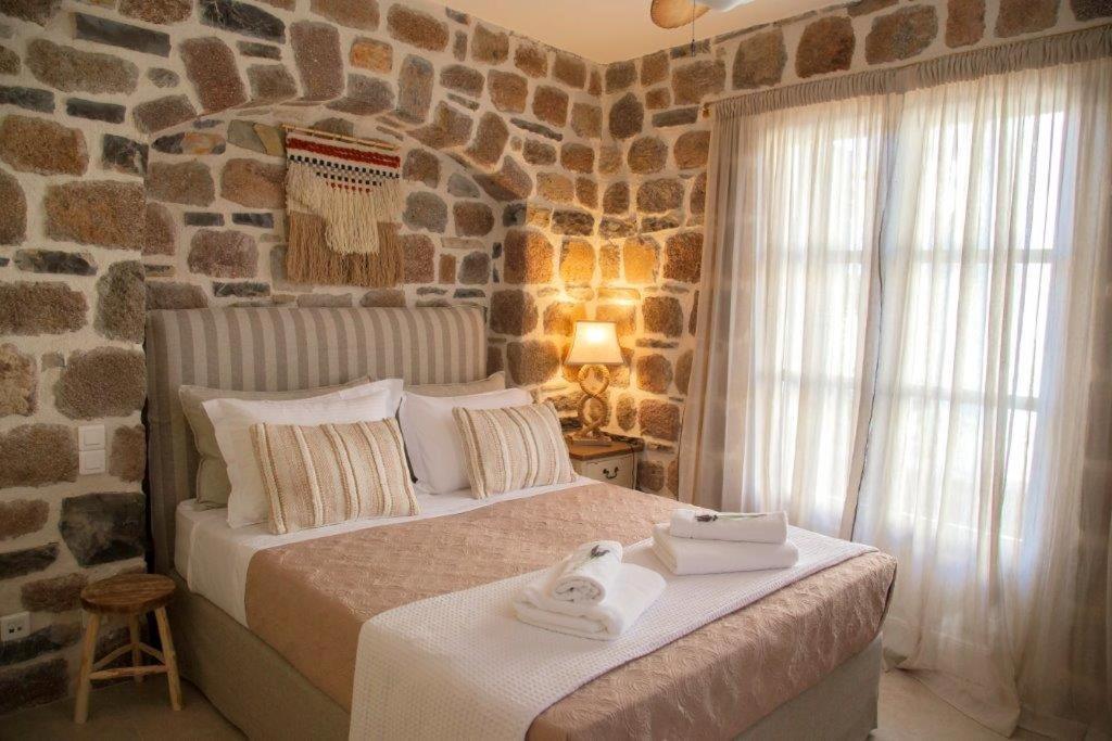 Villa Lithos Poros *